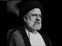 عکس / تصویری جگرسوز از گریه آجودان مخصوص رئیسی در مراسم تشییع او