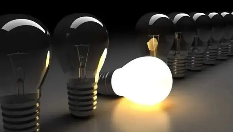 بازگشت قطعی‌های مرموز برق در تهران؛ مصرف نصف شده اما خاموشی‌های دو ساعته ادامه دارد