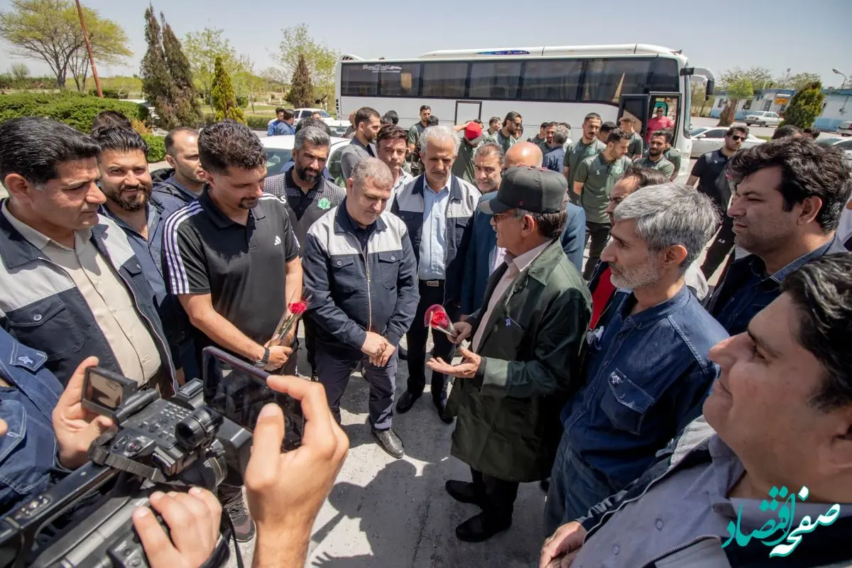 دیدار صمیمانه‌ با کارگران و تلاشگران ایرالکو