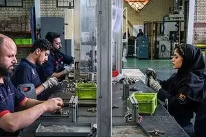 افزایش ۲۰ درصدی حقوق در برابر تورم ۴۵ درصدی؛ چرا قدرت خرید حقوق‌بگیران روزبه‌روز کمتر می‌شود؟