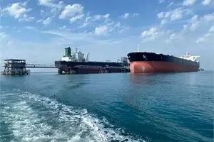 ایران دوباره نفت خام خارک را بارگیری کرد
