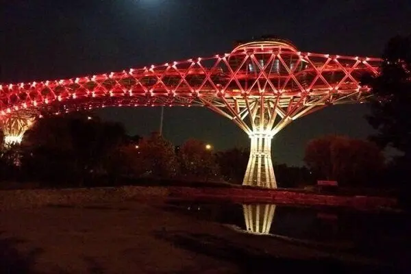 پل طبیعت در این روز قرمز می‌شود