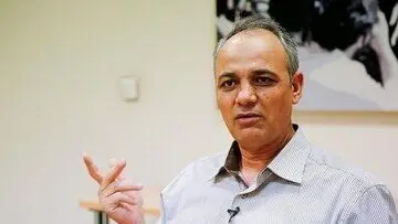 زیدآبادی با واکنش به رد صلاحیت حسن روحانی، او را نقش زمین کرد