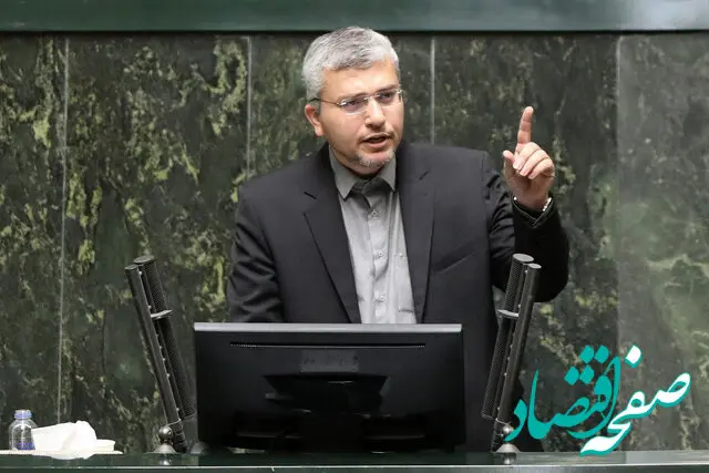 سخنگوی کمیسیون امنیت ملی: اگر جرأت دارید فقط یک لیتر سوخت از تنگه هرمز عبور دهید