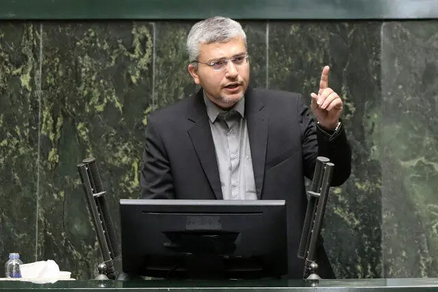 سخنگوی کمیسیون امنیت ملی: اگر جرأت دارید فقط یک لیتر سوخت از تنگه هرمز عبور دهید