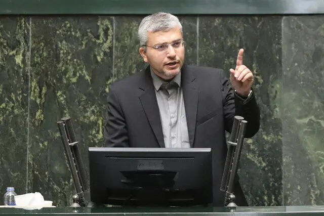 سخنگوی کمیسیون امنیت ملی: اگر جرأت دارید فقط یک لیتر سوخت از تنگه هرمز عبور دهید