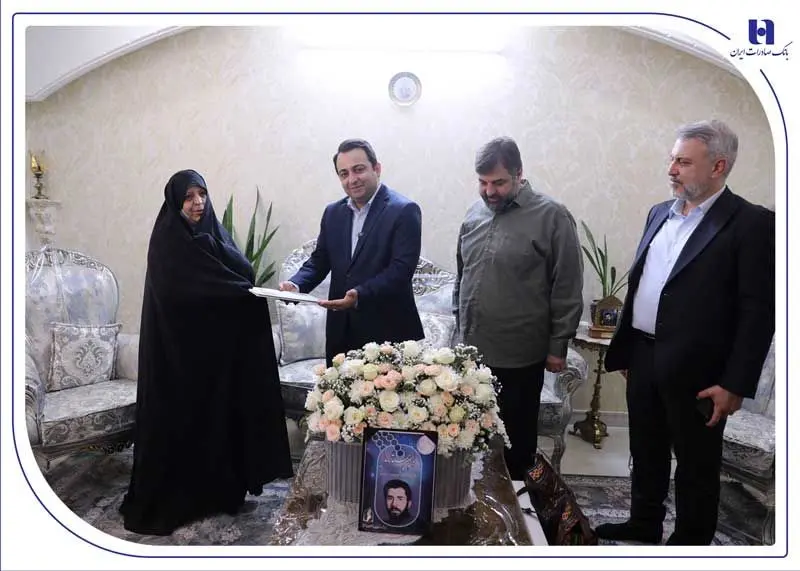 بانک صادرات ایران با تقدیم 96 شهید نماد ایستادگی در کنار مردم است / آغاز افتخارآمیز تدوین تاریخ شفاهی شهدای بانک صادرات ایران