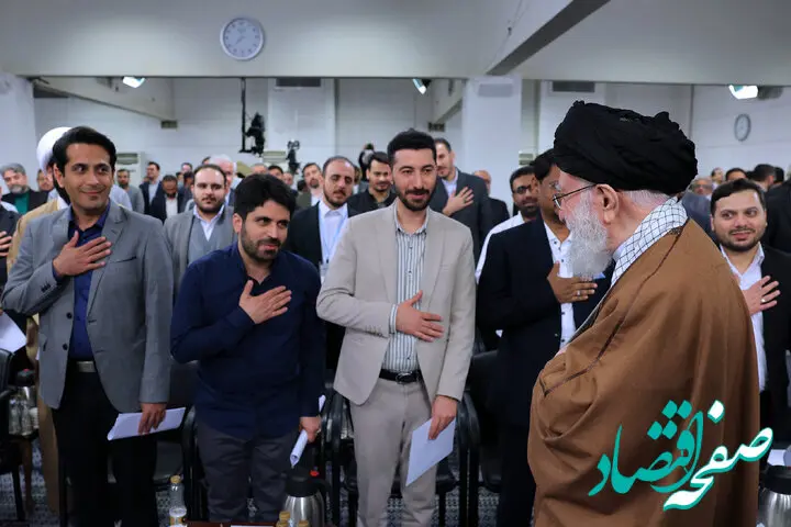 روایت شاعران از دیدار با رهبر شهید؛ بدرود بیتِ آخرِ شب‌های شعرِ بیت...