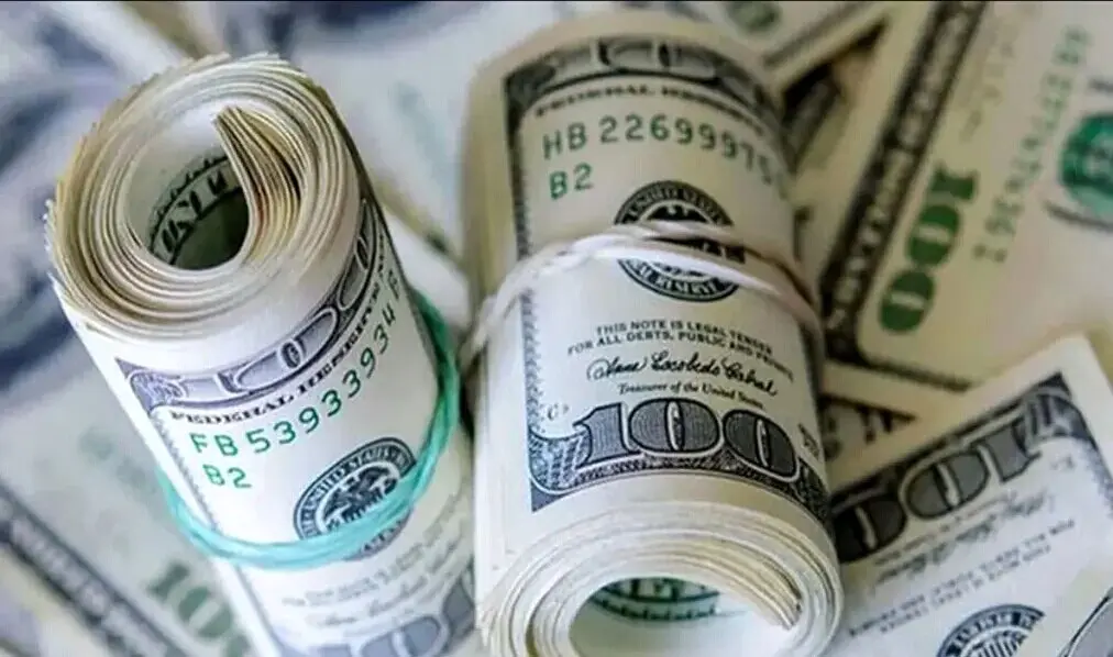 پیش بینی قیمت دلار فردا شنبه ۹ فروردین ماه ۱۴۰۴ / دلار فردا سردرگم می شود؟ 