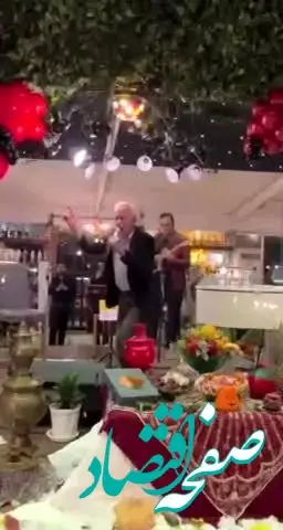 فیلم اجرای صادق بوقی در شب یلدا در حضور مردم