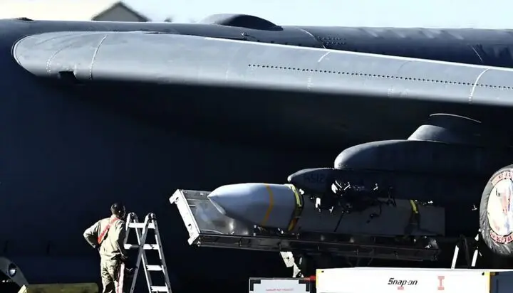 انبارهای موشک های آمریکا در اقیانوس آرام خالی شد؟ 