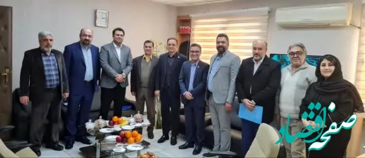 بازدید سرپرست معاونت فنی شرکت بیمه ایران و هیات همراه از شعبه نمایشگاه