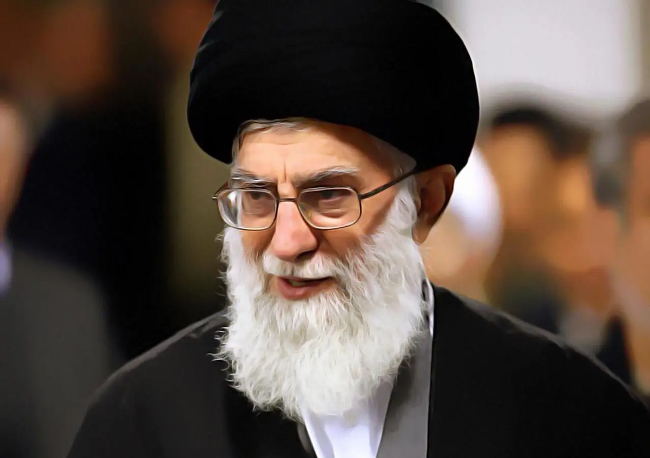 تصویر فرزند آقای مصباح و نوه دختری رهبر انقلاب 