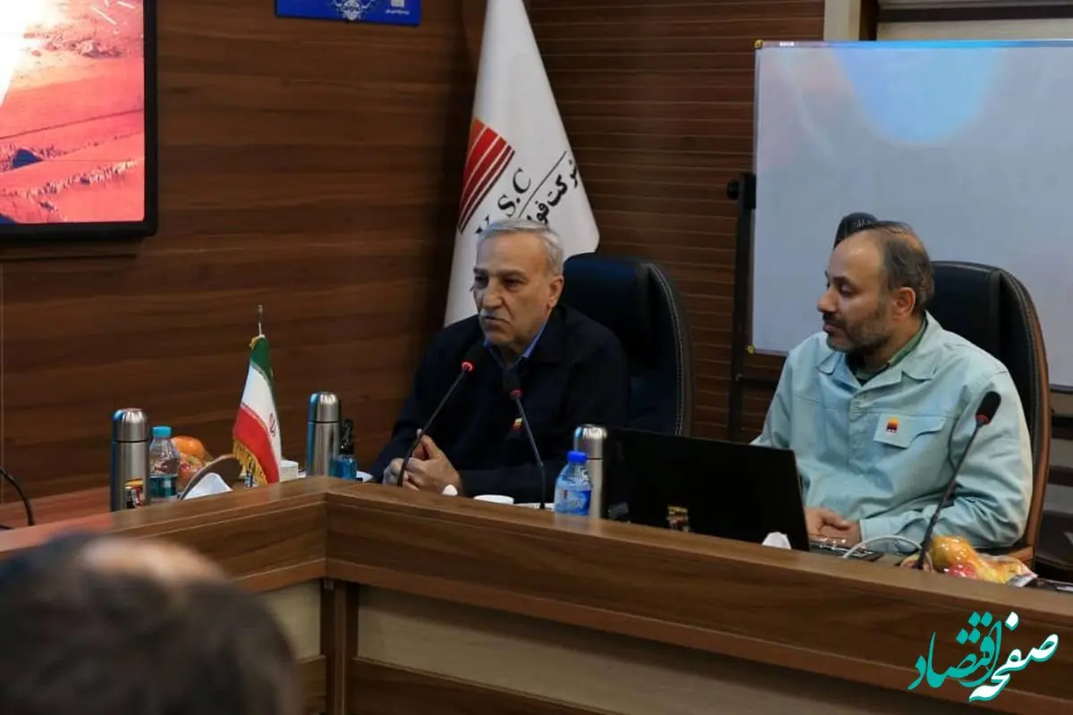 چراغ صنعت است که چراغ خانه را روشن نگه می دارد