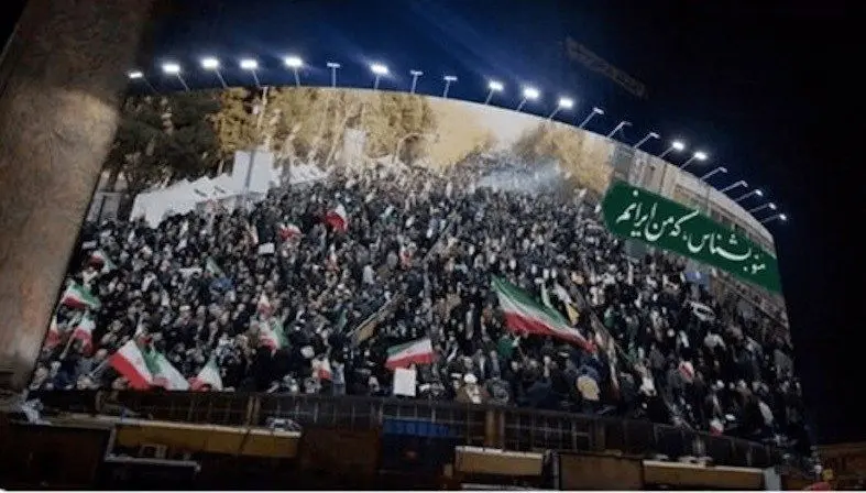 مقایسه سی‌ان‌ان؛ ایران در جنگ اقتصادی می‌بازد یا آمریکا؟ 