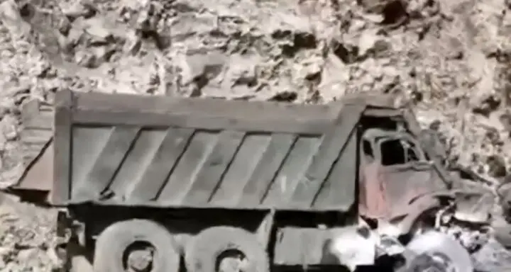 حمله آمریکا و اسرائیل به معدن کارخانه سیمان فیروزآباد | چند کارگر شهید و مجروح شدند؟ 