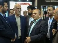 بازدید مسئولین و دست اندر کاران صنعت فولاد از غرفه ذوب آهن اصفهان در نمایشگاه بین المللی کیش