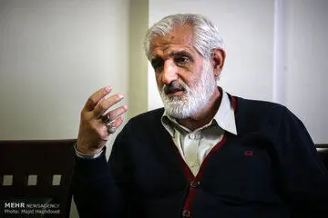 یک فعال اصولگرا، اصلاح‌ طلبان را با خاک یکسان کرد