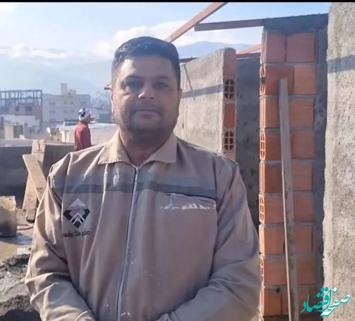 کارگران بخوانند | حقوق یک کارگر ساده باید ۱۵ میلیون باشد