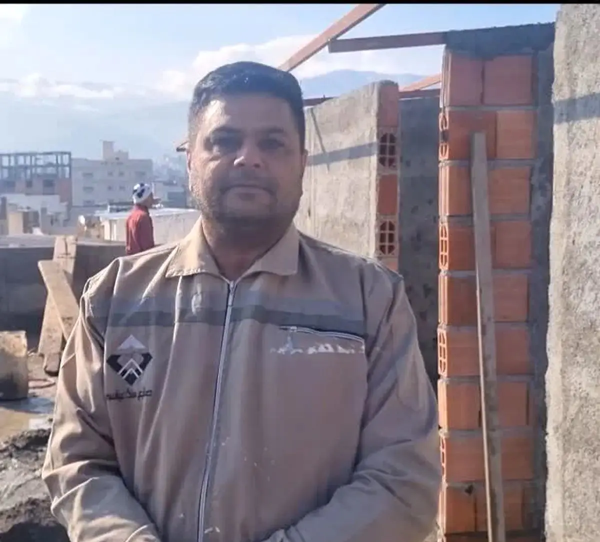 کارگران بخوانند | حقوق یک کارگر ساده باید ۱۵ میلیون باشد