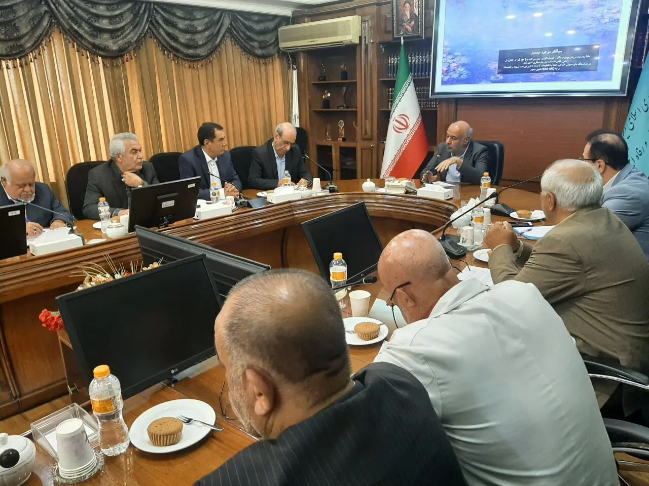 بیان مستقیم مطالبات بازنشستگان تامین اجتماعی به وزیر کار/ دکتر میدری: متناسب سازی حقوق بازنشستگان قانون است