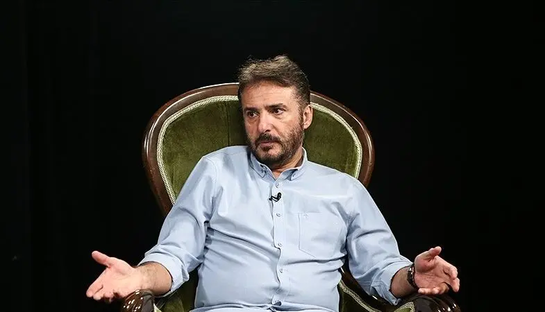 واکنش خاص سید جواد هاشمی در حرم امام رضا به بازیگرانی که سکوت کرده اند + ویدئو