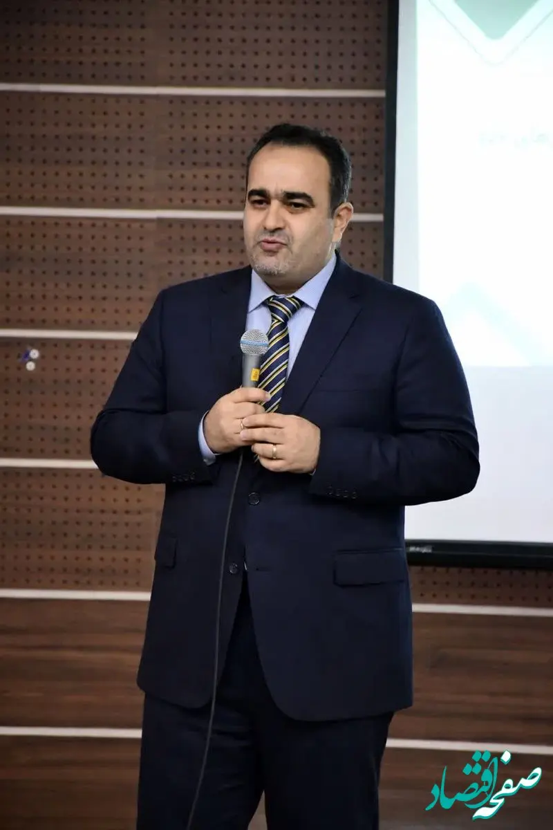 عضو کمیسیون هوش مصنوعی سازمان نظام صنفی رایانه‌ای کشور  و متخصص هوش مصنوعی 