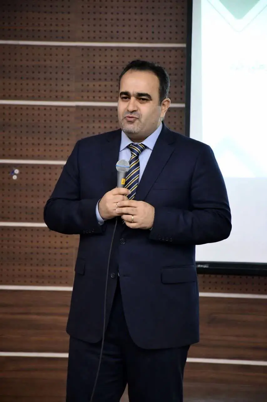 عضو کمیسیون هوش مصنوعی سازمان نظام صنفی رایانه‌ای کشور  و متخصص هوش مصنوعی 