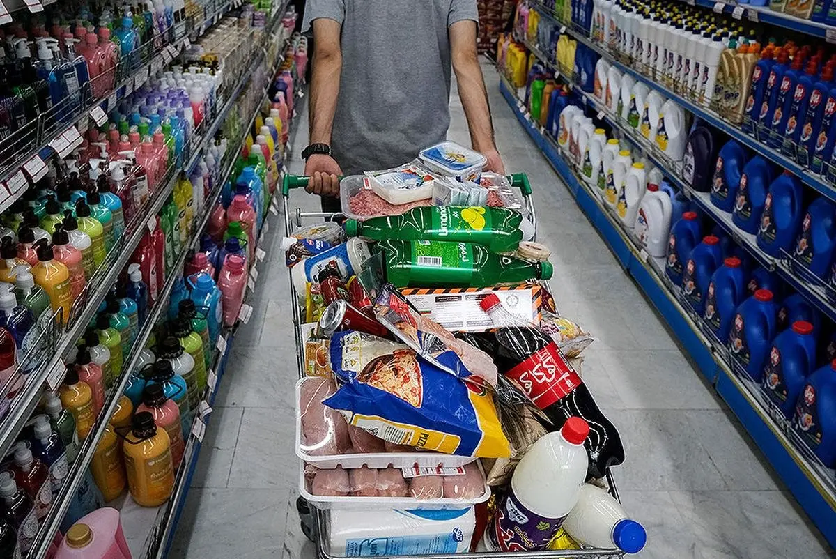 کمبود شکر و روغن در بازار؛ قیمت‌ها بالاتر از نرخ مصوب | شکر و روغن نایاب شد؛ بازار بی‌فاکتور و قیمت‌های نجومی زیر سایه سیاست‌های ارزی!