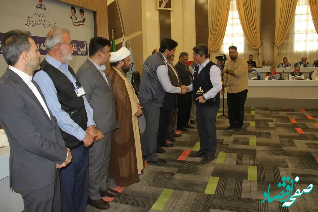 پتروشیمی کارون شرکت برتر در زمینه پدافند غیرعامل لقب گرفت