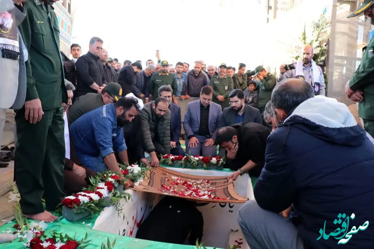 تشییع و تدفین شهید گمنام، همزمان با سالروز شهادت فاطمه زهرا (س) در شرکت آلومینای ایران