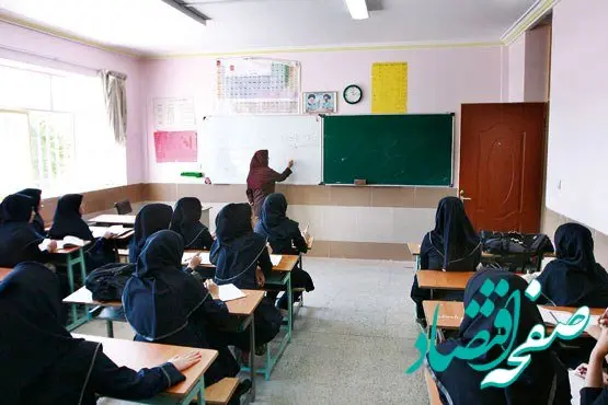 یک خبر مهم از مدیرکل دفتر آموزش متوسطه دوم برای این دانش‌آموزان | گوش به زنگ باشند | امتحانات در ۳ پایه دبیرستان نهایی می شود؟ 
