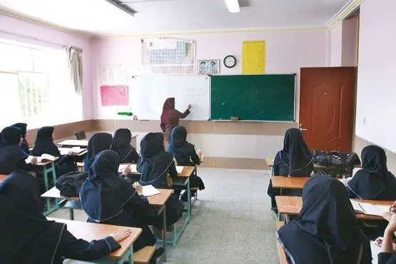 یک خبر مهم از مدیرکل دفتر آموزش متوسطه دوم برای این دانش‌آموزان | گوش به زنگ باشند | امتحانات در ۳ پایه دبیرستان نهایی می شود؟ 

