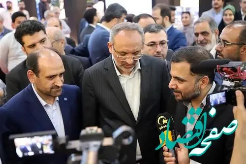 روند جهش تولید با استقرار نظام الکترونیکی صنعت بیمه و صنایع دیگر تسریع خواهد شد