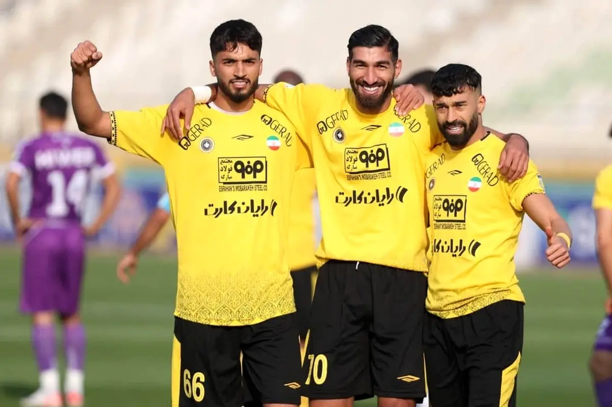 عبور سپاهان از روی هوادار؟