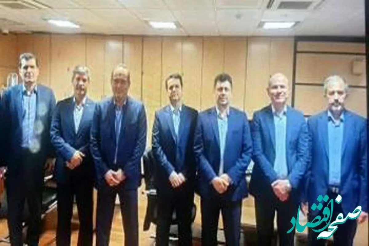 بازدید رئیس هیات مدیره بانک توسعه صادرات ایران از شعبه تجریش