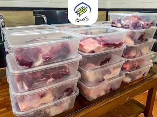 ذبح و توزیع گوشت نذر قربانی بین نیازمندان توسط مرکز نیکوکاری پیام