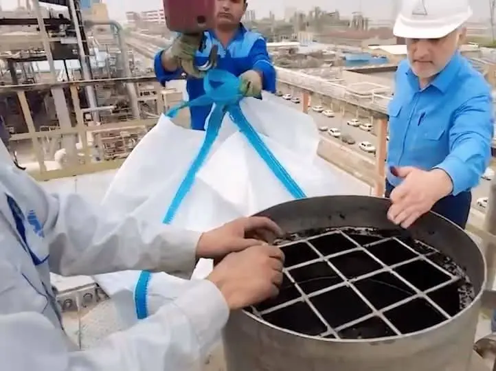 بارگذاری کاتالیست ایرانی پالادیوم در پتروشیمی شهید تندگویان انجام شد