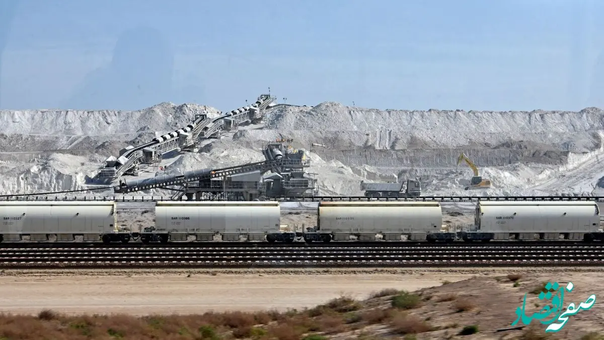 عربستان با طلا و مس به دنبال جایگزینی نفت است/ سرمایه‌گذاری ۱۰۰ میلیارد دلاری در بخش معدن و صنایع معدنی
