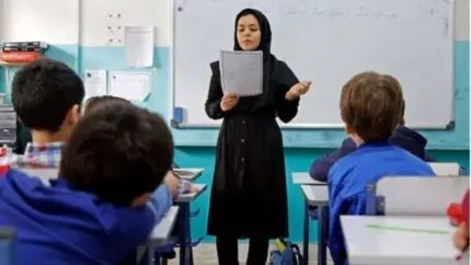 حقوق این معلمان تا حدودی به رتبه‌ بندی فرهنگیان می‌رسد