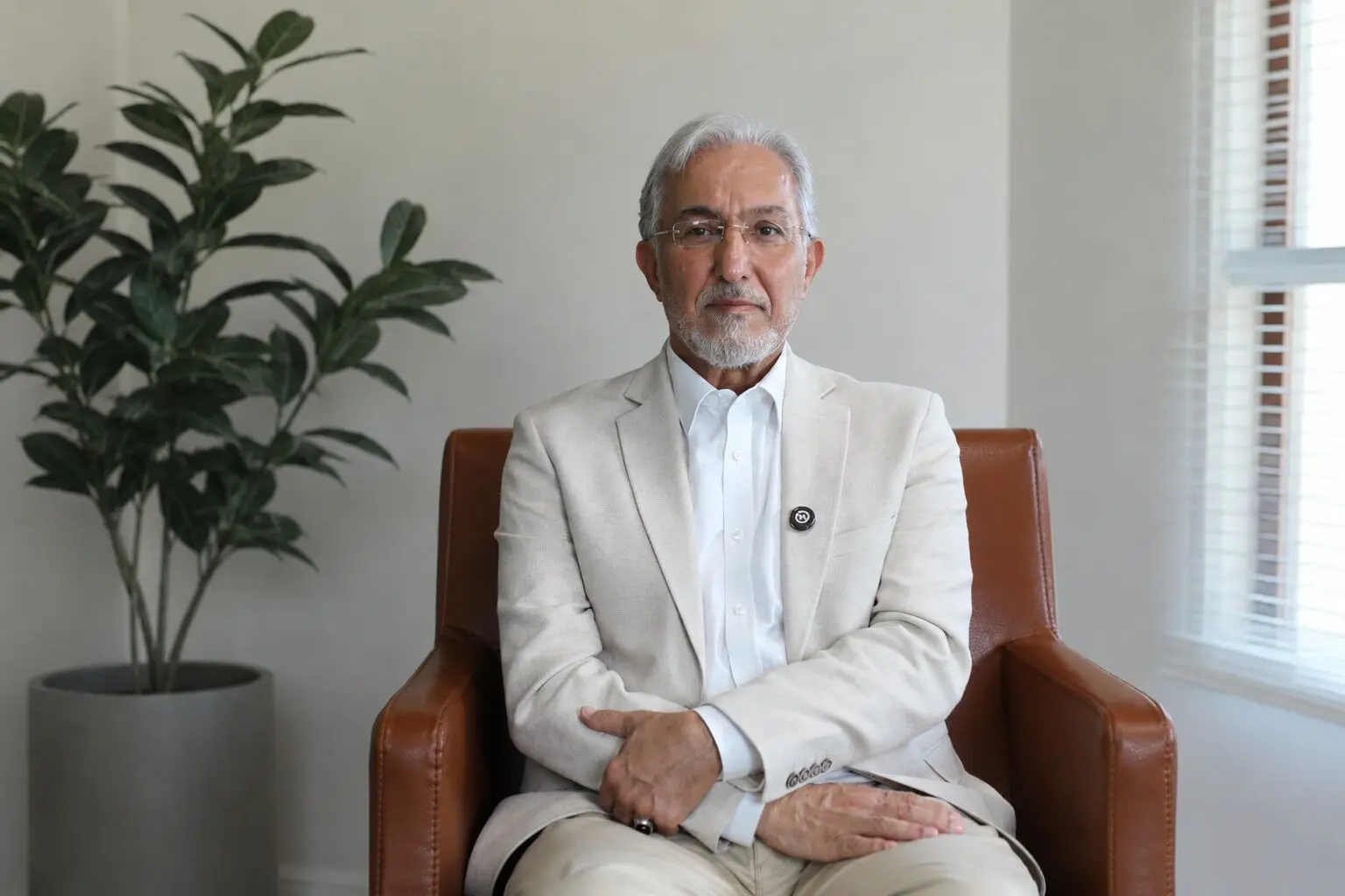 کسری بودجه با دلار و بنزین جبران نشد؛ رانت بزرگ‌تر شد، سفره مردم کوچک‌تر
