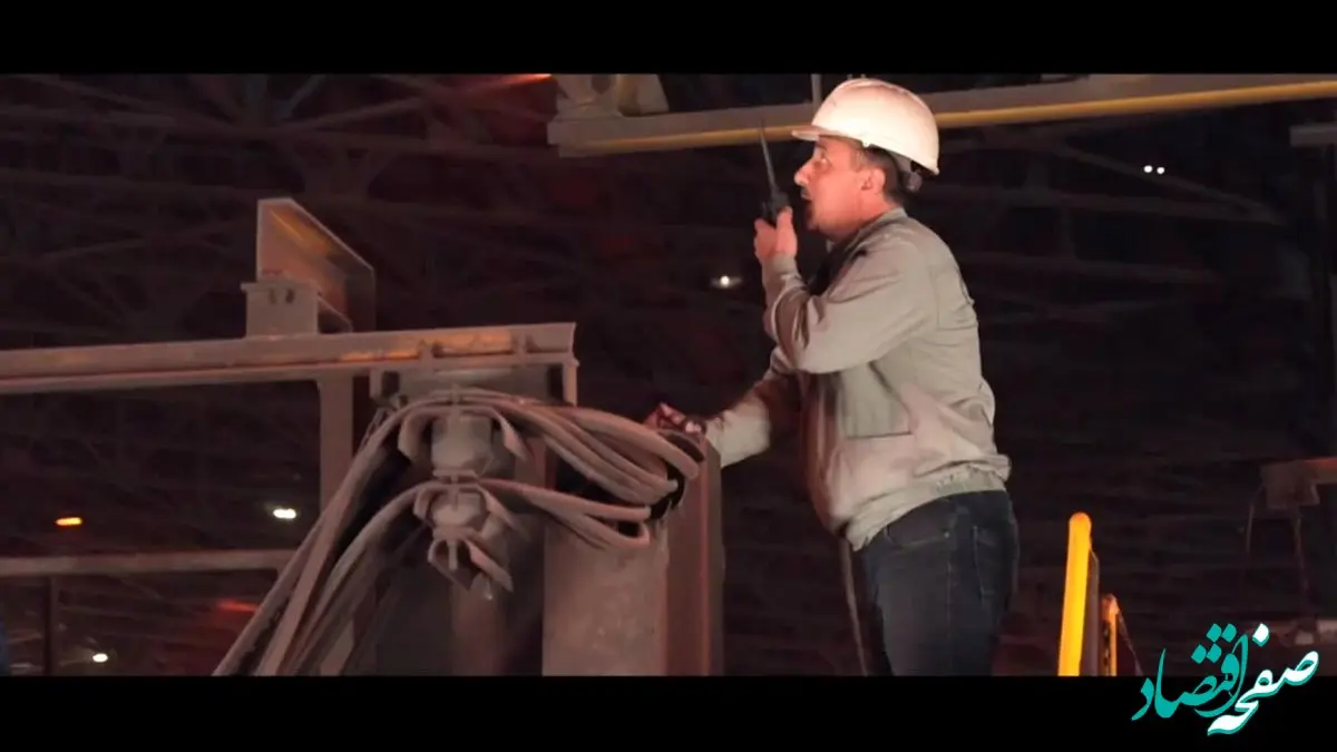 ویدیو: موفقیت کارشناسان متخصص و‌توانمند فولاد خراسان در تعویض پل جرثقیل انبار شمش