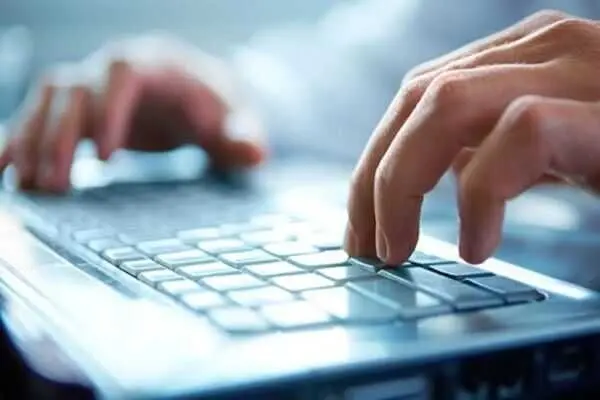 مشکل سرعت اینترنت کی برطرف می شود؟ / اینترنت بین الملل دوباره قطع می شود؟ / آخرین گفته مسئولین 