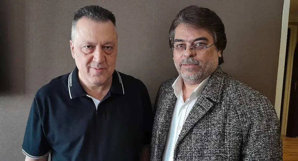 هنرمندان برای سفر به مشهد الرضا چمدان‌ها را می بندند