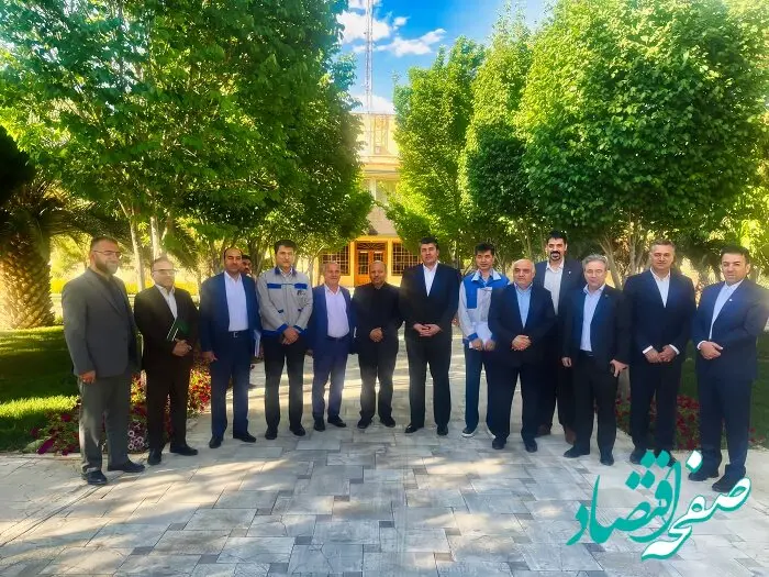 مدیرعامل بانک توسعه صادرات ایران از شرکت فولاد امیر کبیرکاشان بازدید کرد