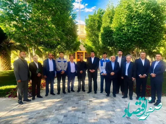 مدیرعامل بانک توسعه صادرات ایران از شرکت فولاد امیر کبیرکاشان بازدید کرد