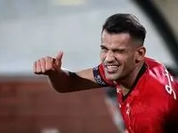 این بازیکن را نه پرسپولیس می خواهد نه سپاهان!