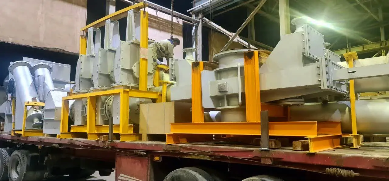  ساخت تجهیز Product Discharge Chamber و لگ‌های ماشین بریکت مربوط به کارخانجات فولاد مکران و صبافولاد خلیج فارس اکسین