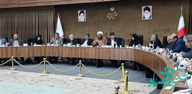 نمایندگان مجلس به کاهش محدودیت های انرژی صنایع کمک کنند/ برنامه ریزی برای عملکرد هدفمند در حوزه مسئولیت اجتماعی