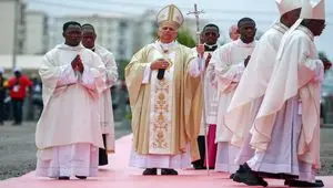 پاپ لئو چهاردهم دوباره خواستار گفت‌وگو برای پایان دادن به جنگ‌ها شد